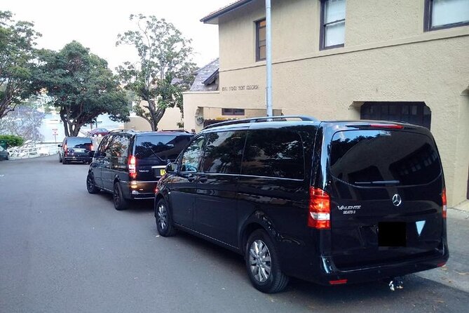 Private Transfer FROM Sydney Airport to Sydney CBD 1 to 5 people - The driver experience and communication