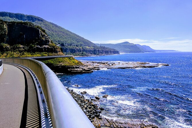 Private Wildlife Waterfalls and Wine Day Tour from Sydney - Climbing into the Southern Highlands