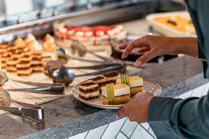 Skyfeast Dining Experience at Sydney Tower - Who will enjoy Skyfeast most?
