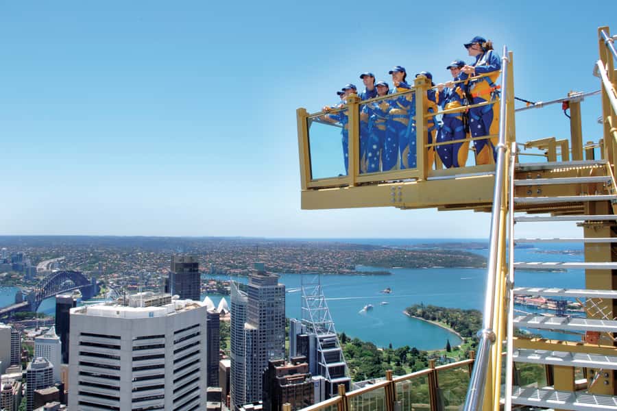 Skywalk at The Sydney Tower Eye: Ticket & Tour - Who should book the Skywalk?
