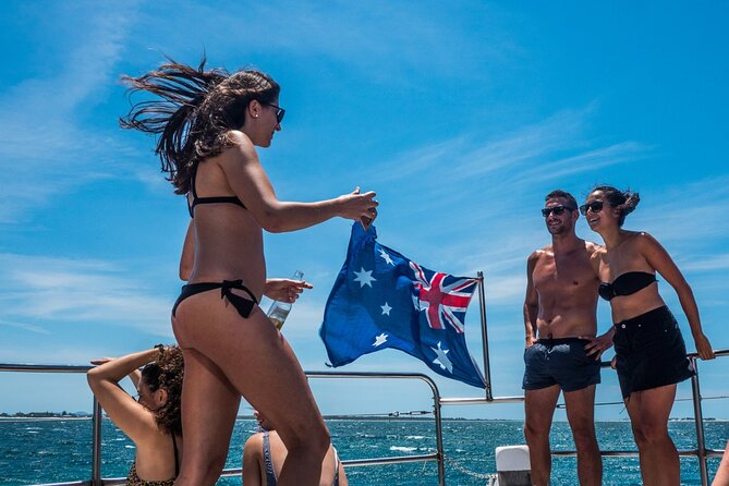Small Group Port Stephens + Dolphins + 4WD/sandboarding ex Sydney - Lunch and free time at D’Albora Marinas