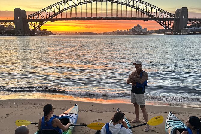 Sunrise Serenity Kayak Tour of Sydney Harbour - Learning the basics before you paddle