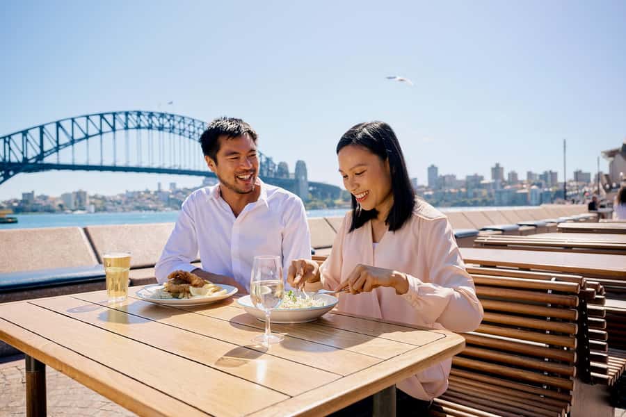 Sydney: 1-Hour Opera House Tour with Meal and Drink - A Fast Lesson in Design and Construction