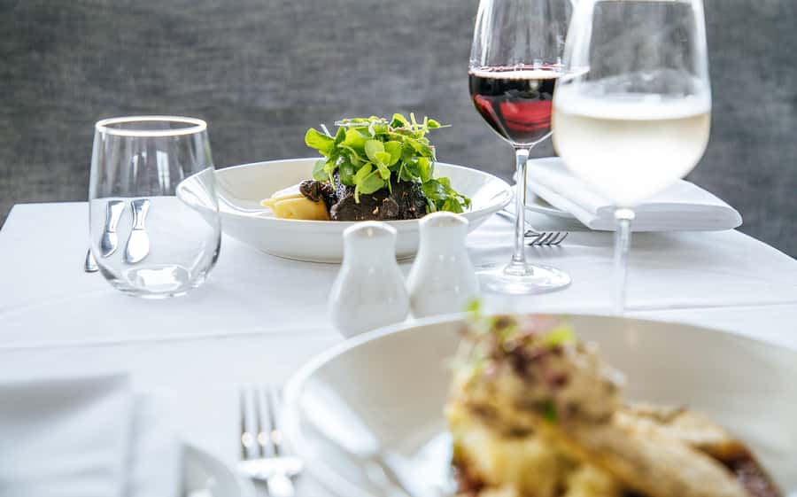 Sydney: 2-Course All Inclusive Lunch Harbour Cruise - The harbour views begin before lunch
