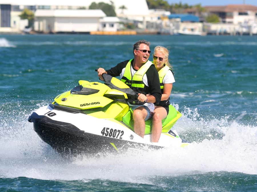 Sydney: 30 min Jet Ski Safari - Your first ride happens on a practice track