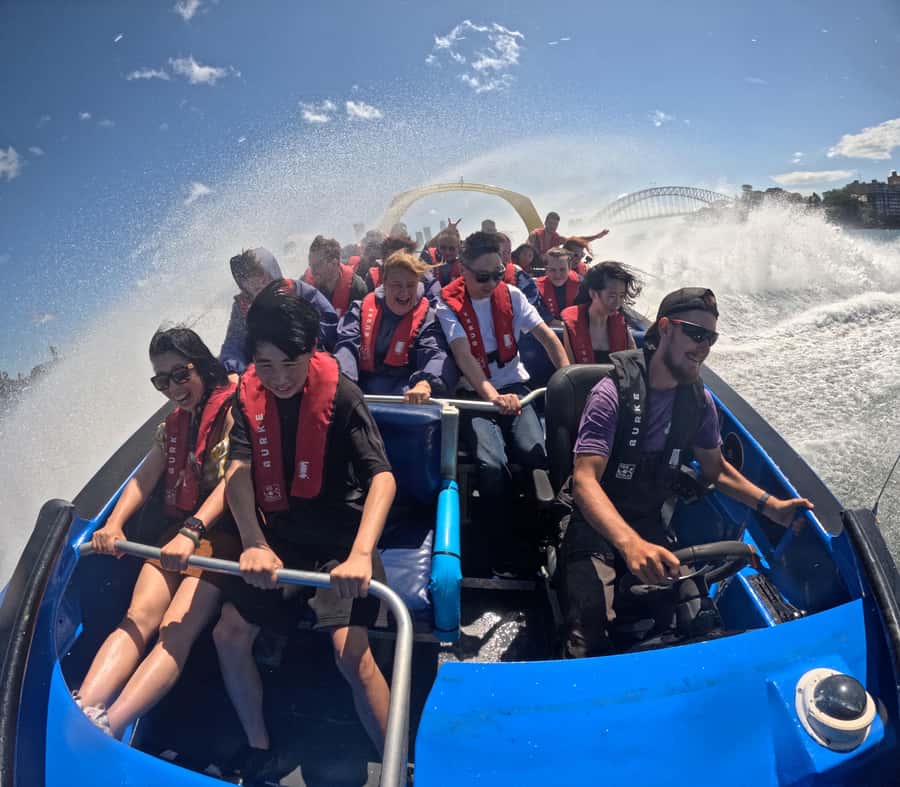 Sydney: 30-Minute Jet Boat Ride from Darling Harbour - The first rush across Sydney Harbour