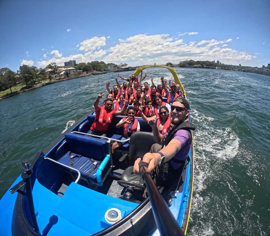 Sydney: 30-Minute Jet Boat Ride from Darling Harbour - Staying comfortable, dry enough, and ready for the ride