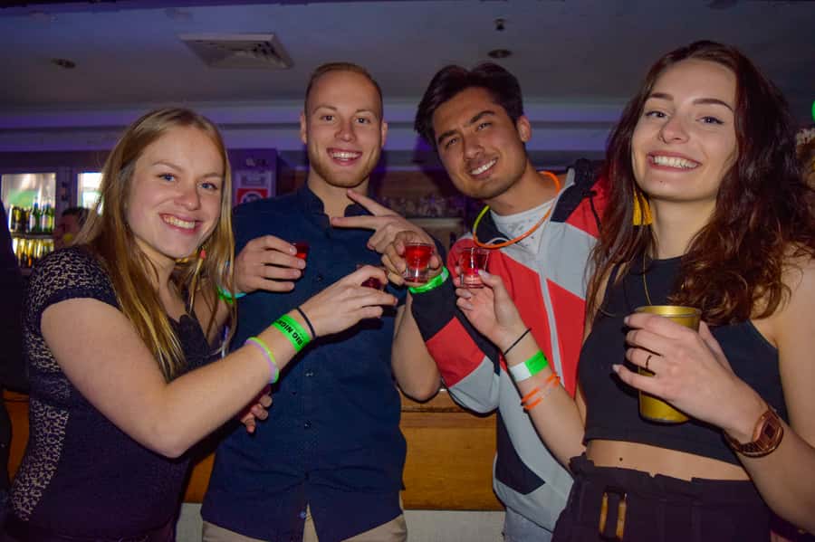 Sydney: Big Night Out Pub Crawl with Local Party Hosts - Dress code and entry rules matter