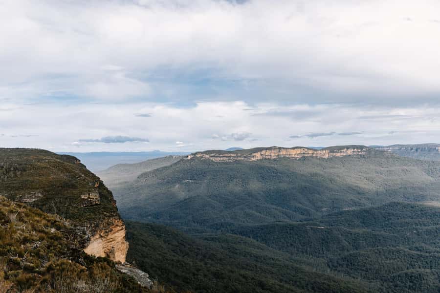 Sydney: Blue Mountains Scenic World, Wildlife Park and Lunch - The Three Sisters at Echo Point