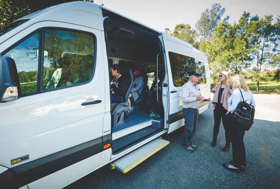 Sydney: Blue Mountains Wildlife & Bushwalk Small-Group Tour - Mountain villages, lunch, and a little breathing room