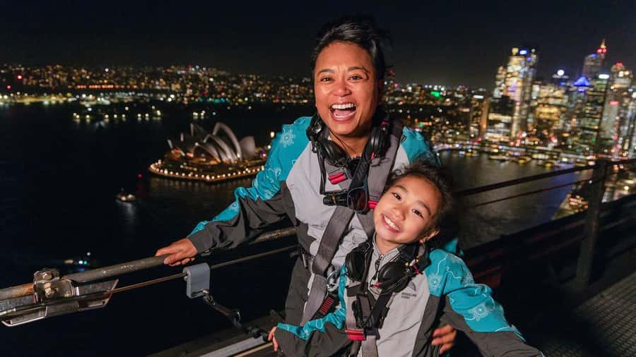 Sydney: BridgeClimb Sydney Harbour Summit Night - What to wear and what not to carry