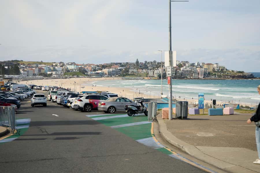 Sydney: City and Bondi Beach Private Luxury Half-Day Tour - Watsons Bay and Macquarie Lighthouse