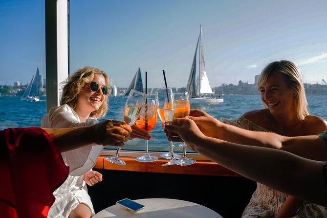 Sydney Cocktail Harbour Bar Cruise with Charcuterie Board - Weekend music and the onboard mood