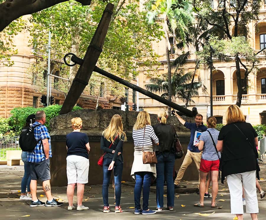 Sydney Convicts, History & The Rocks 2.5-Hour Walking Tour - Customs House and the first 15 minutes