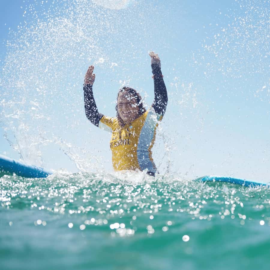 Sydney: Dee Why Beach Group Surfing Lesson - Why the group setting works