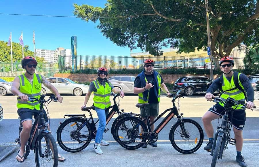 Sydney: Electric Bike Rental & Wheel Explorer Audio Guide - Woolloomooloo, the Art Gallery, and Sydney Modern