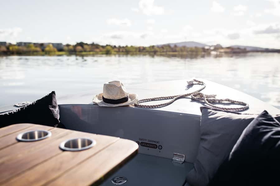 Sydney: Electric Boat Rental from Cabarita Point - Abbotsford House and the Henry Searle Monument