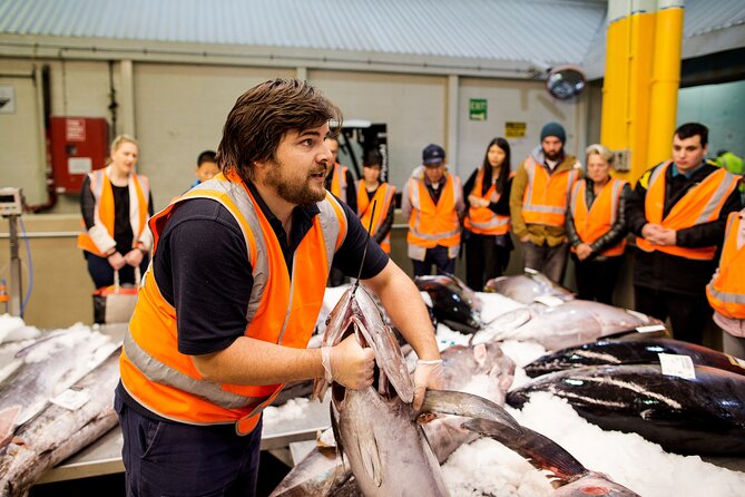 Sydney Fish Market Behind the Scenes Tour - Walking through the auction and wholesale floor
