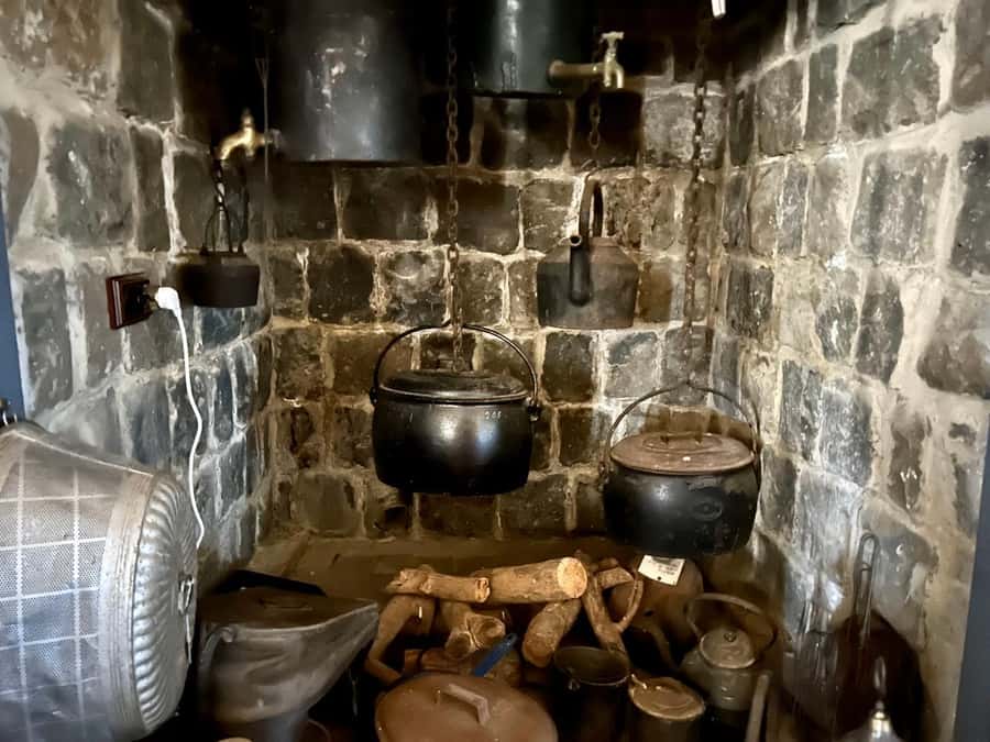 SYDNEY : Ghosts, Grog & The Rocks: Haunted Pubs &Cellar Tour - From The Russell Hotel into Sydney’s darker past