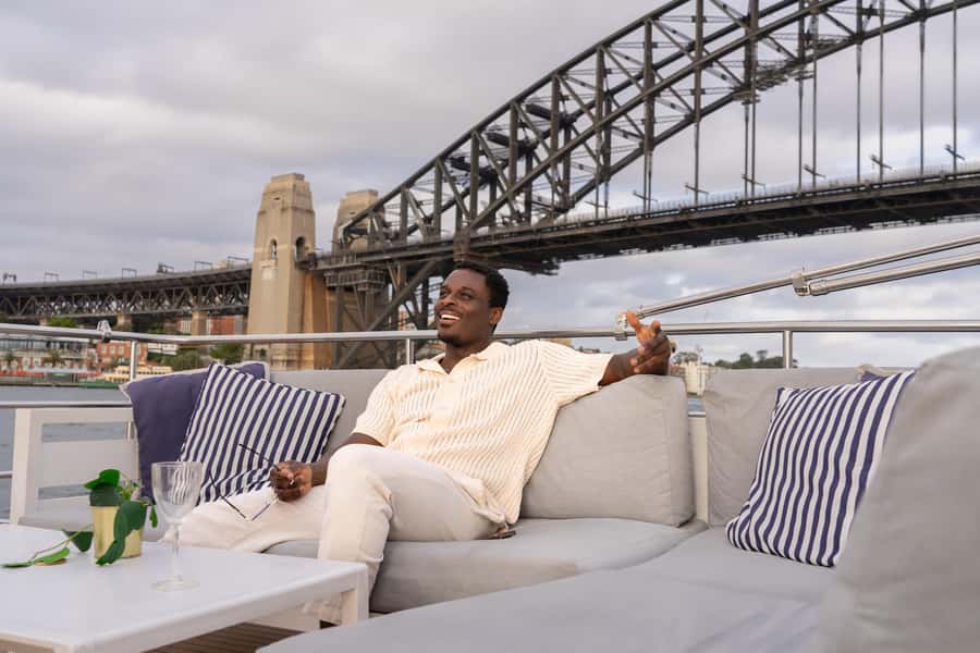 Sydney: Golden Glow Sunset Harbour Cruise with 1 Drink - Who should book this harbour cruise?