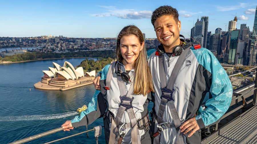 Sydney: Guided Daytime Summit Climb of Sydney Harbour Bridge - Reaching the summit for 360-degree Sydney views