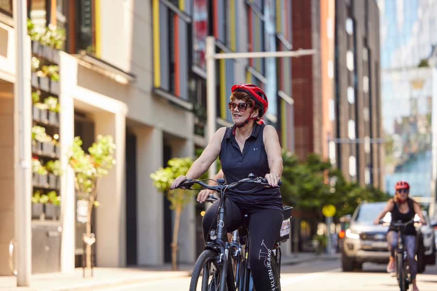 Sydney: Guided Harbour E-Bike Tour - The Opera House, Walsh Bay, and the harbour edge