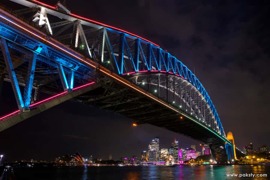Sydney Harbour: 30 Minute Slow Jet Boat Vivid Cruise - What the 30-minute cruise feels like