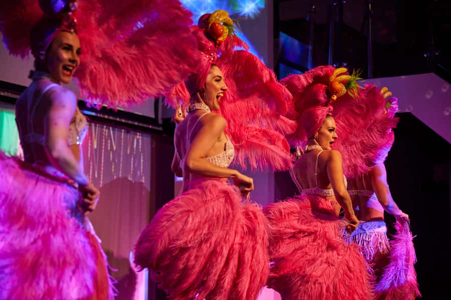 Sydney Harbour: Cabaret Cruise with 3-Course Dinner - Paddle-wheeler charm versus the replacement glass boat