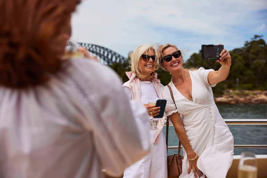 Sydney Harbour Experience 90-minute Sightseeing Cruise - Finding the best seat on the vessel