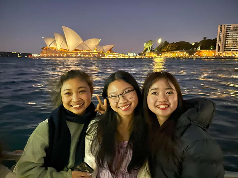 Sydney Harbour & Fish Market Sightseeing Cruise - Balmain’s coves and heritage homes