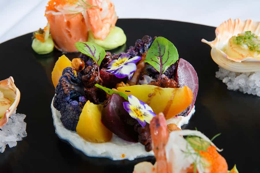 Sydney Harbour: Glass Boat Signature Dinner Cruise - Who should book this experience?