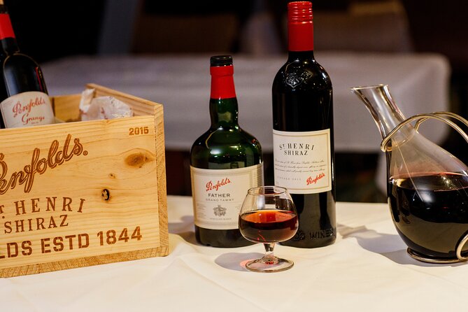 Sydney Harbour Gourmet Gold Dinner Cruise from Circular Quay - Key points at a glance
