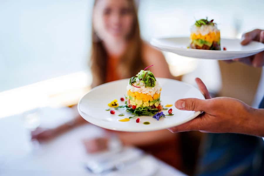 Sydney: Harbour Lunch Cruise with 2 or 3-Course Menu - Sydney Harbour is the real attraction