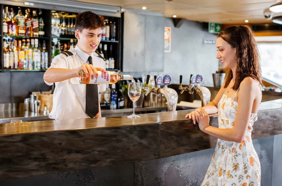 Sydney: Harbour Lunch Cruise with 2 or 3-Course Menu - What the cruise feels like after lunch begins