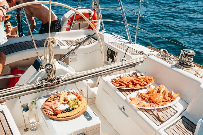 Sydney Harbour Sail Like a Local Lunch Tour - Why this yacht trip feels different from a standard harbour cruise