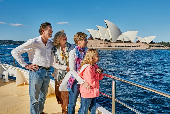Sydney Harbour Sightseeing Cruise Experience - Commentary: helpful when it keeps pace with the view