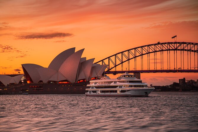 Sydney Harbour Starlight Dinner Cruise from Circular Quay - Seeing the Opera House and Harbour Bridge together