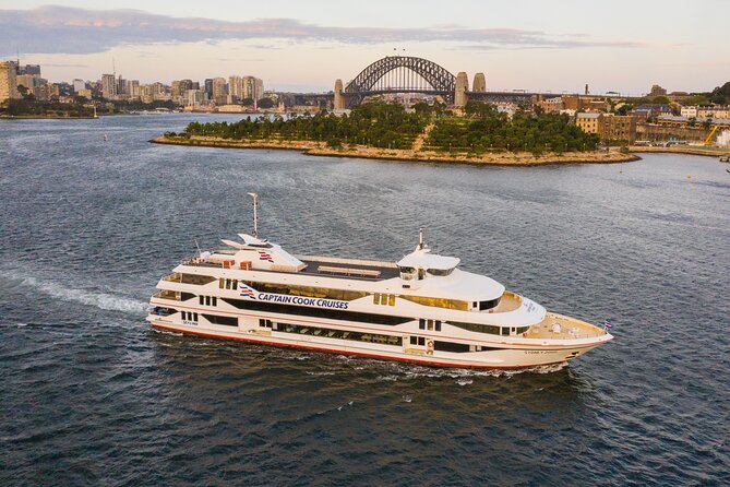 Sydney Harbour Starlight Dinner Cruise from Darling Harbour - What the two-hour schedule really means