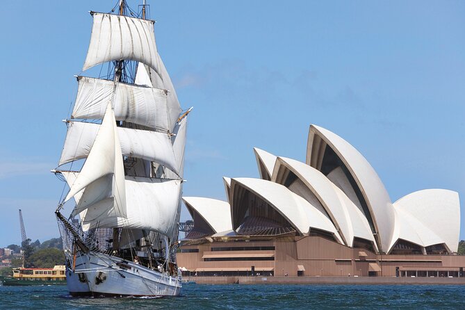 Sydney Harbour: Tall Ship Lunch Cruise - The two-hour route past Sydney’s icons