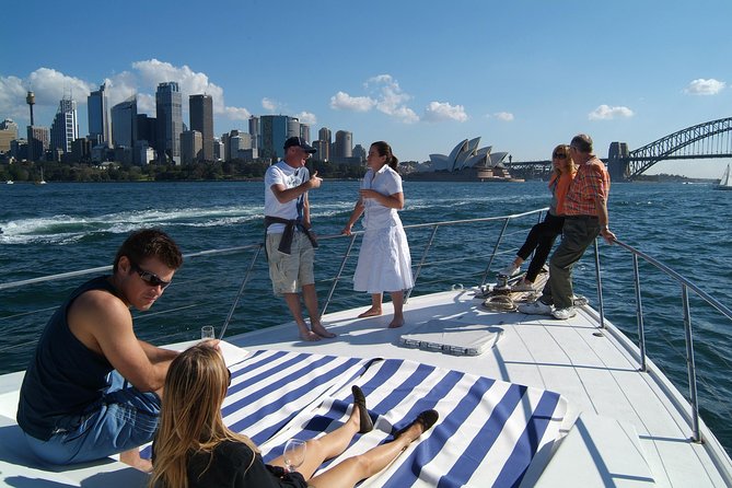 Sydney Harbour Unique Cruise Including Lunch - Why a small yacht changes the Sydney Harbour view