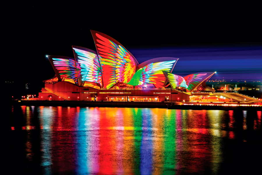 Sydney: Intimate Vivid Harbour Cruise with Canapes - Why a boat is a smart way to see Vivid Sydney