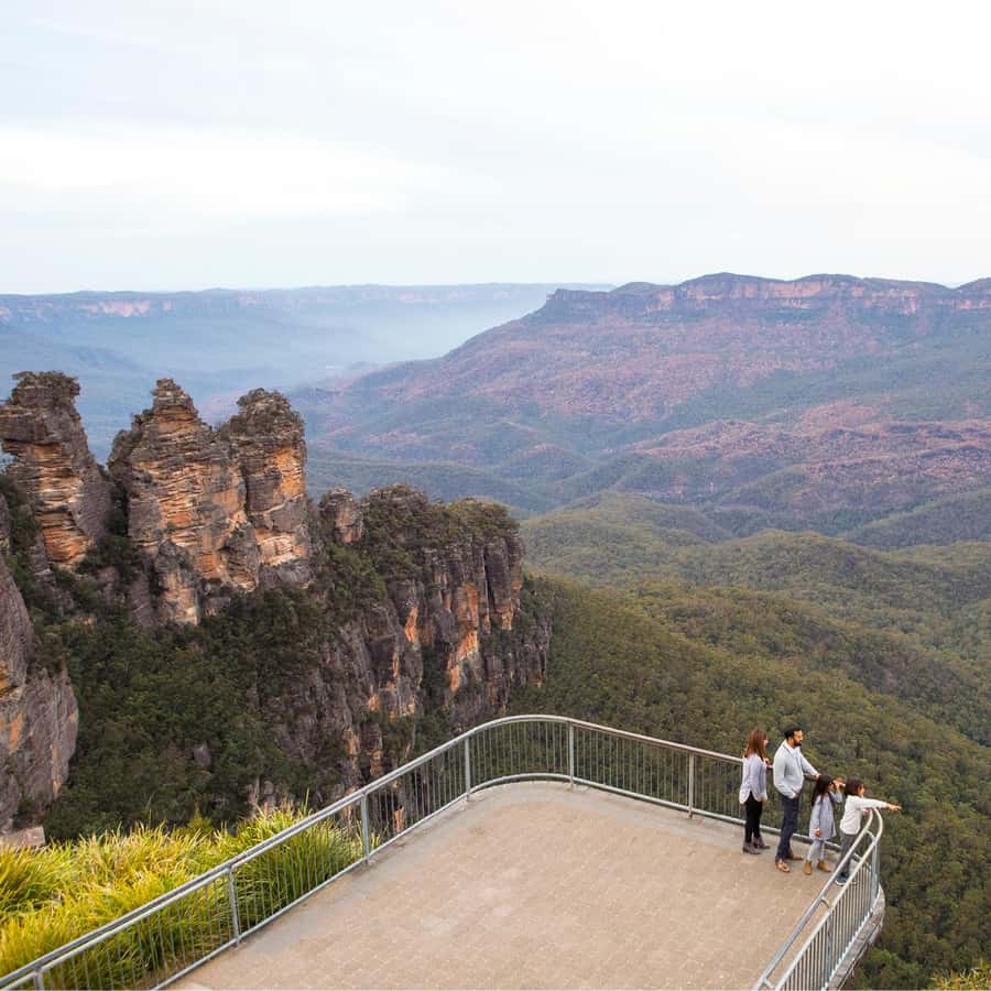 Sydney: Luxury Blue Mountains Adventure with Wentworth Falls - Cliff Drive and the quieter final lookouts