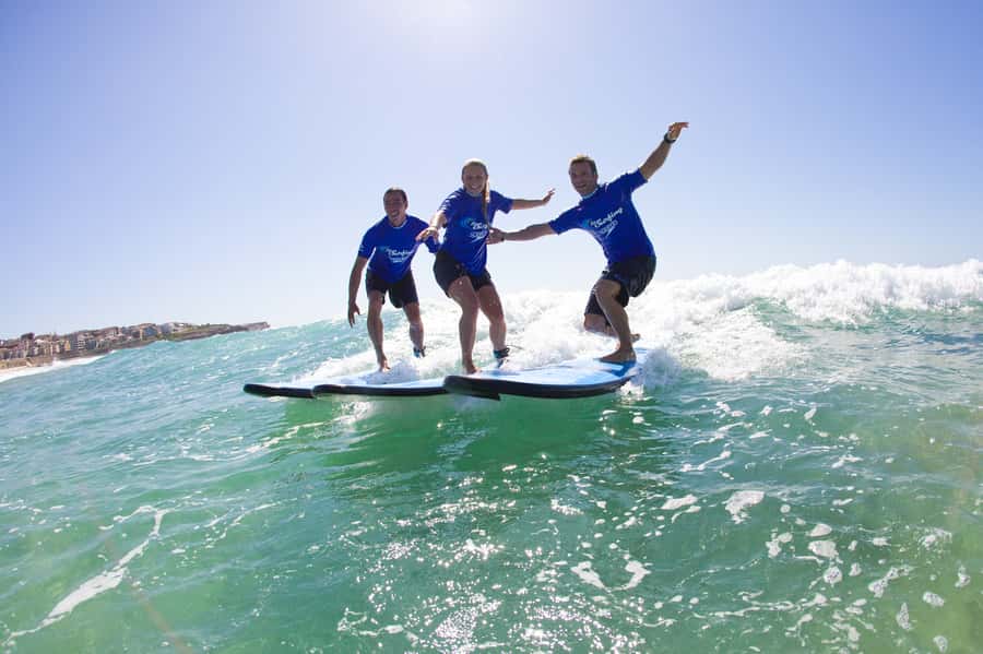 Sydney: Maroubra Surf Lesson - Getting ready for the beach