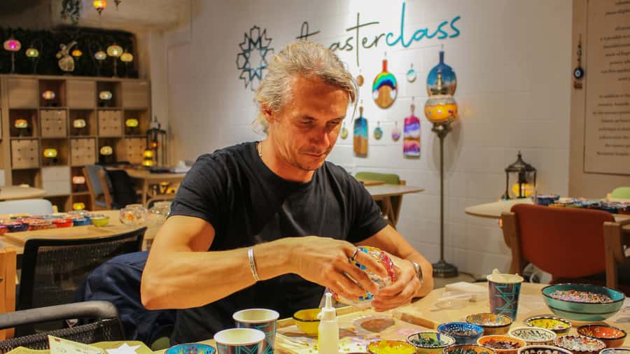 Sydney: Mosaic Art Classes - Turkish Lamp Workshop - Who should book this Sydney art class?