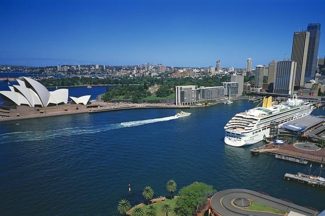 Sydney Port Arrival Transfer: Cruise Port to City Hotel - Shared Van Comfort and Group Size