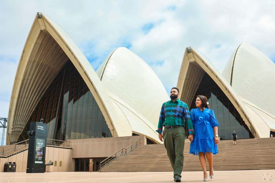 Sydney: Private Photoshoot outside the Opera House - The photographer’s role and the best-known name