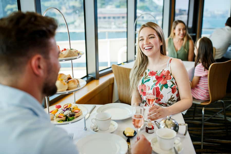 Sydney: Relaxing High Tea Cruise on Sydney Harbour - Weather, windows and photography