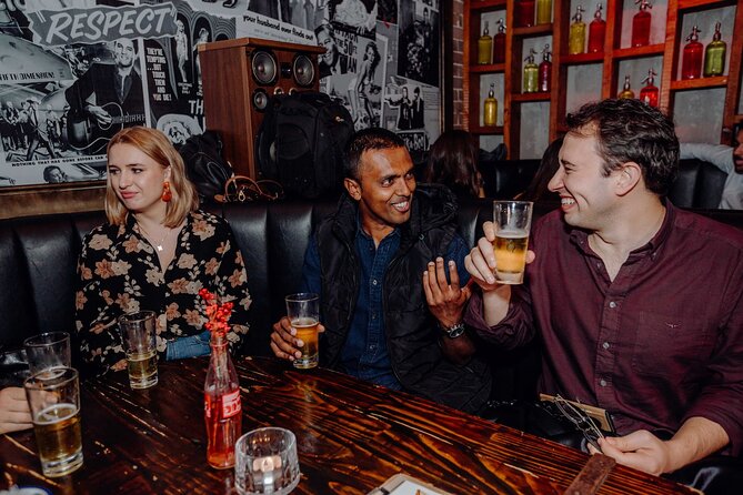 Sydney's Secret Bars Nightlife Tour - Saturday on Oxford Street: Mardi Gras and late-night character