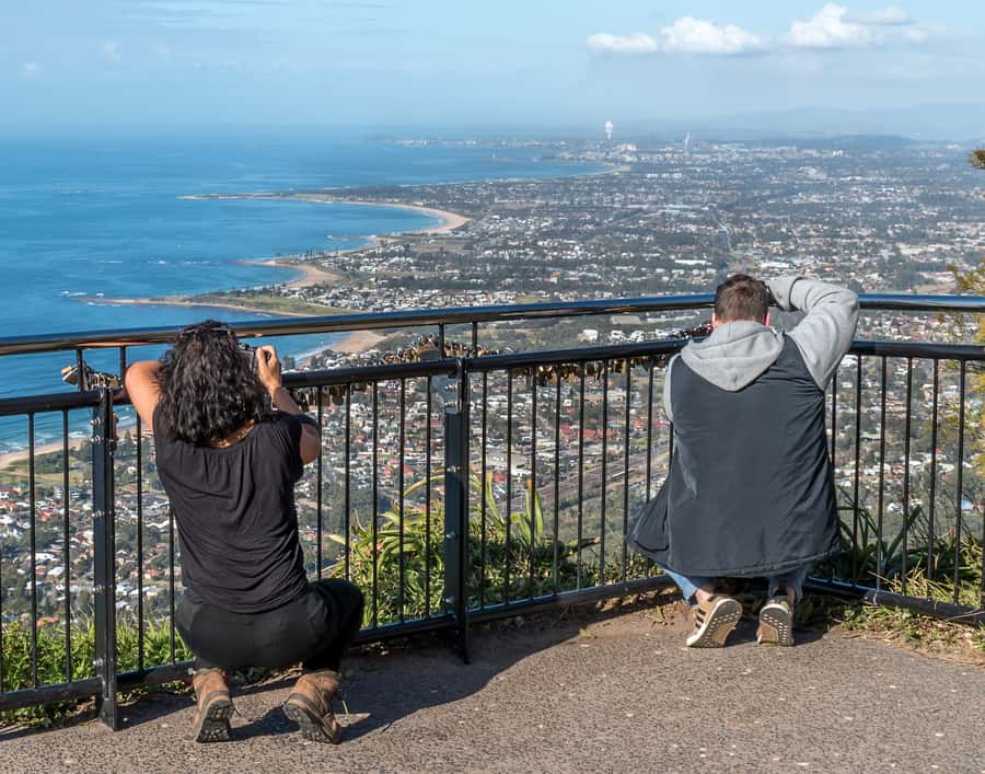 Sydney: Sea Cliff Bridge, Kiama Blowhole and Farmlands Tour - Kiama Blowhole and the South Coast beaches