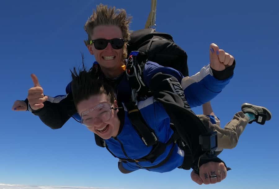Sydney: Tandem Skydive with Optional Transfers - The climb to 15,000 feet